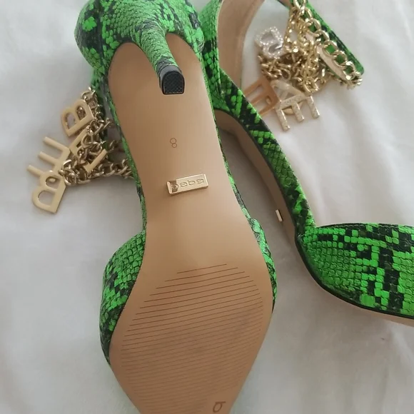 Babe Women's Size 8 Green Snake Print Chain Heels - Picture 9 of 10